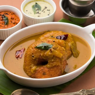 Sambar Vada - (2 pcs) 8am-12pm