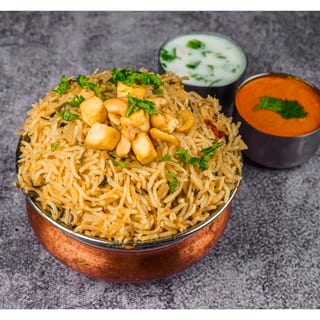 Ulavacharu Veg Dum Biryani